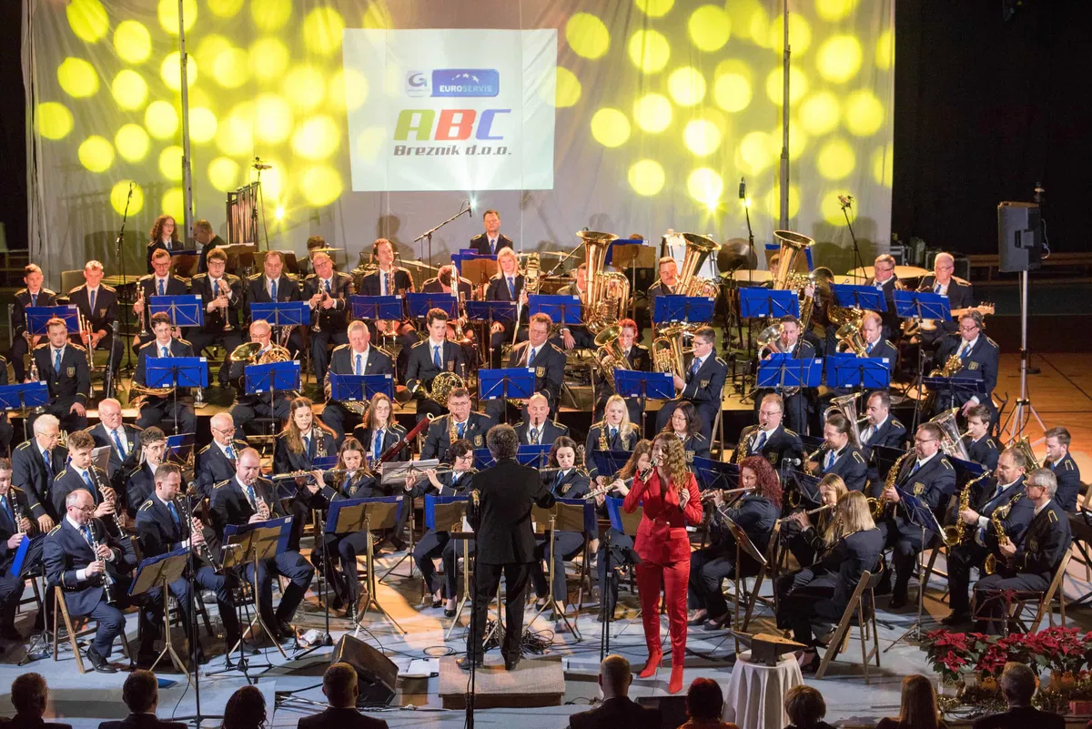 Sinočnji koncert Pihalnega orkestra Slovenj Gradec je bil pravo glasbeno doživetje