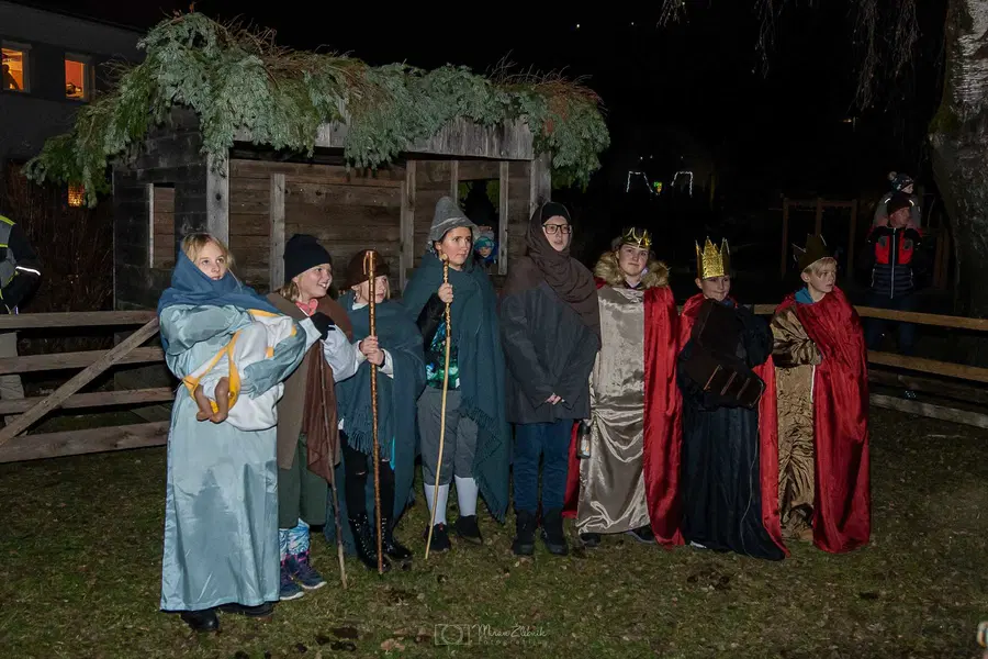 V Mežici so uprizorili žive jaslice (FOTO)