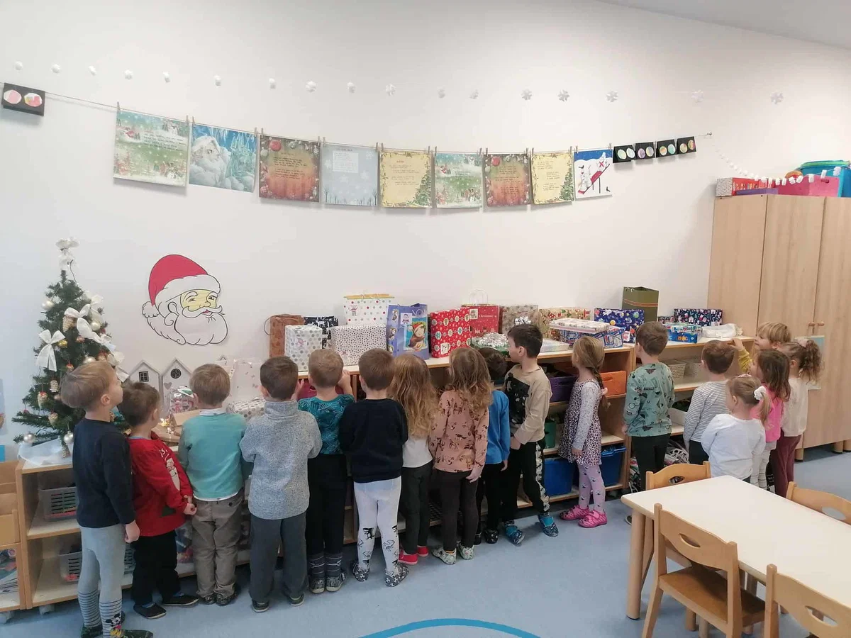 V vrtcu na Prevaljah pripravili pestro praznično dogajanje (FOTO)