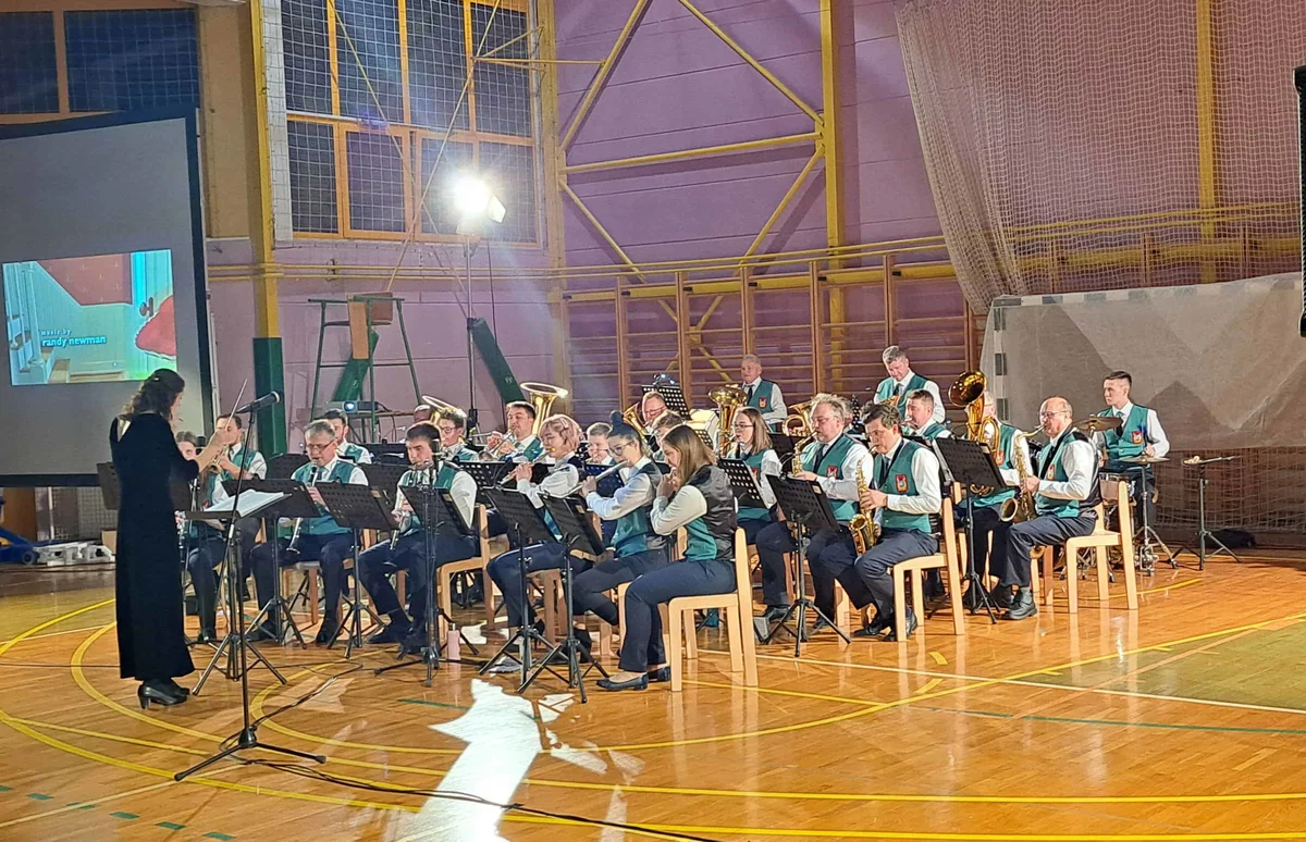 Sinoči se je v Dravogradu zgodil praznični koncert Godbe na pihala Ojstrica