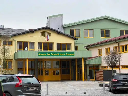 FOTO: V Dravogradu so otroški glasovi tekmovali na Območnem srečanju otroških in mladinskih pevskih zborov
