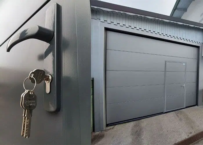 Zakaj izbrati osebni prehod v garažnih vratih?