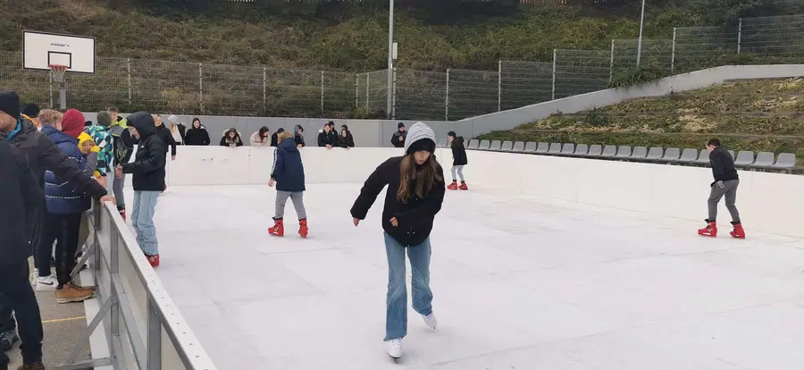 Z otvoritvijo so v Dravogradu danes uradno odprli drsališče