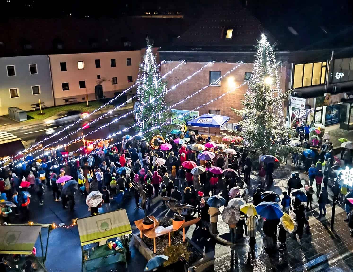 Čarobni december na Ravnah tudi v tednu pred božičem