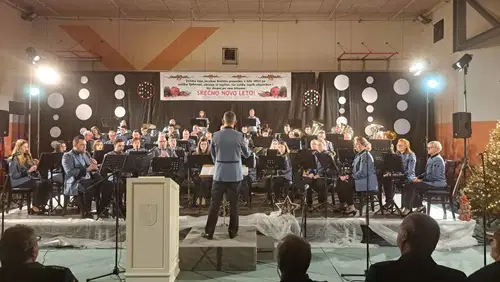 Nocoj smo bili priča še prazničnemu koncertu Pihalnega orkestra Šentjanž pri Dravogradu