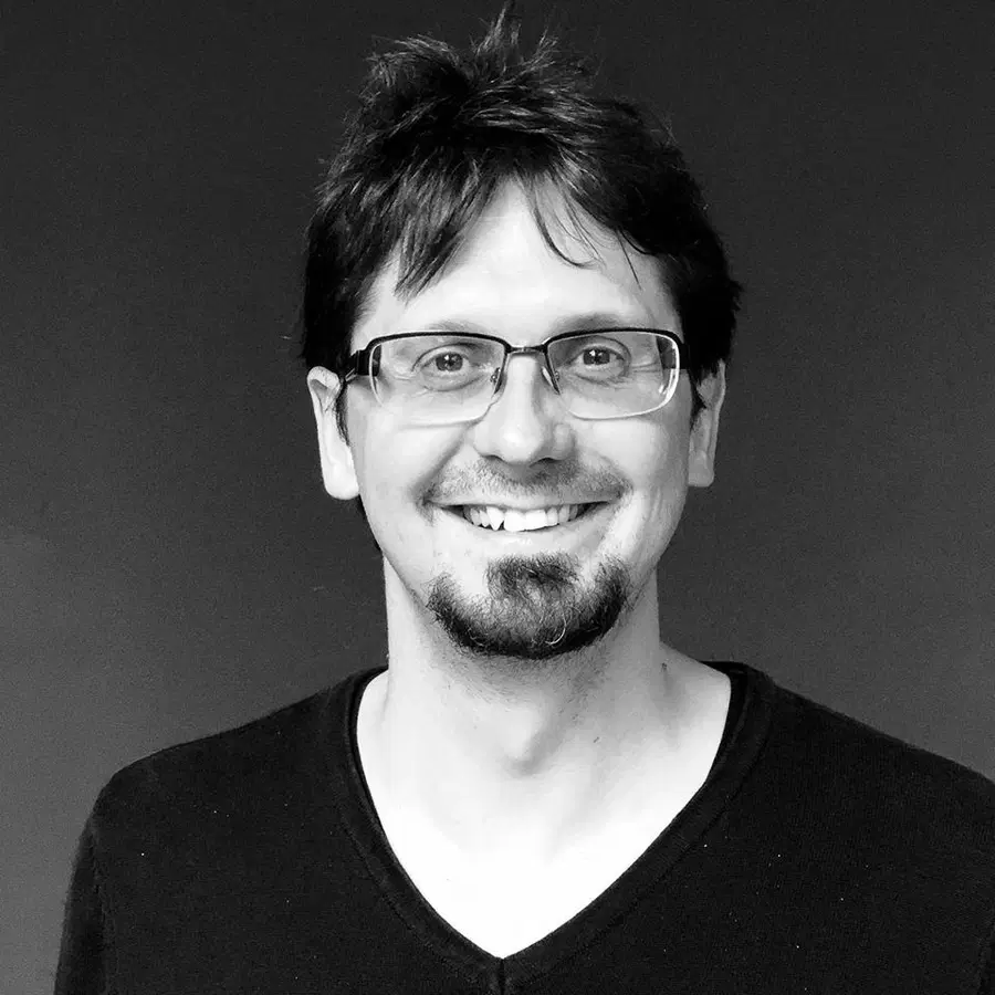 Koroški pisatelj Urban Klančnik vam predstavlja svojo novo knjigo - Zavetišče