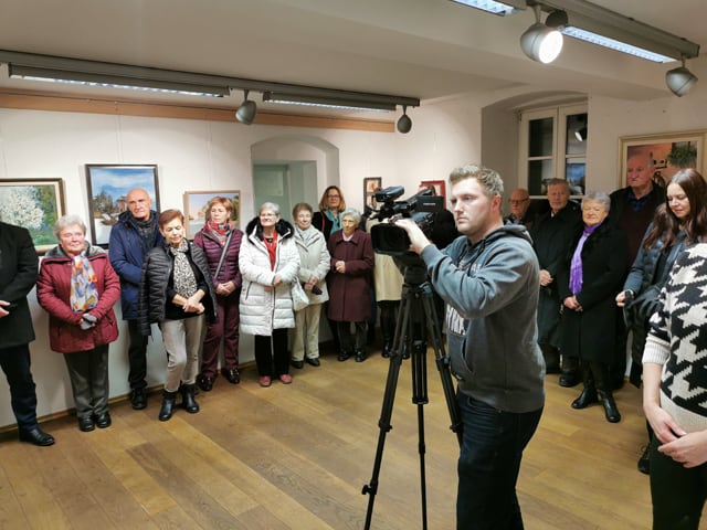 Od včeraj je na ogled likovna razstava članov likovne sekcije kulturnega društva Dravograd