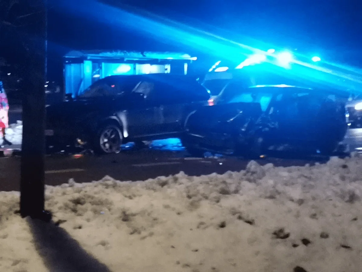 V prometni nesreči v Pamečah poškodovani dve osebi