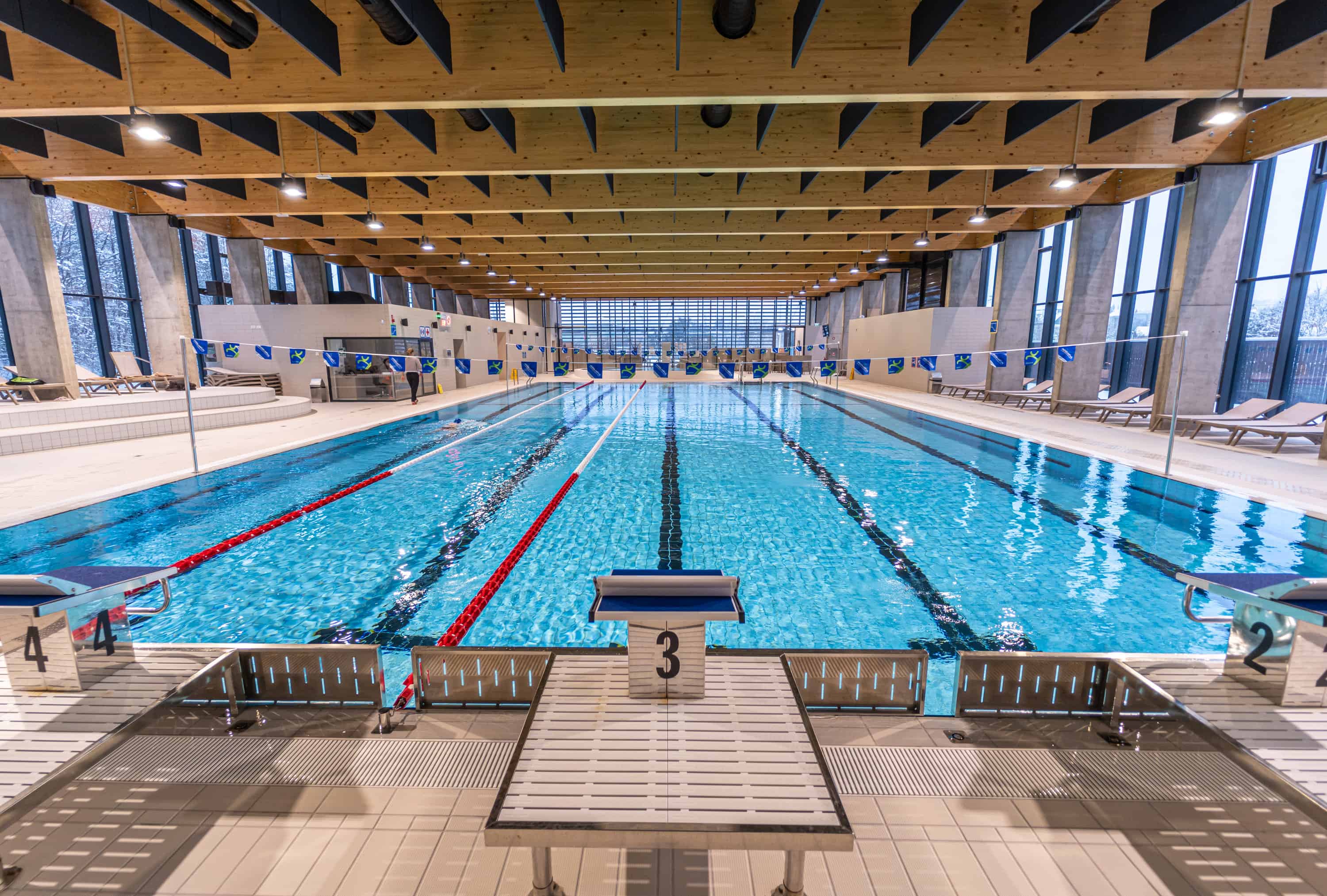 Aquabus stalnica v času vseh šolskih počitnic, ne le poletnih