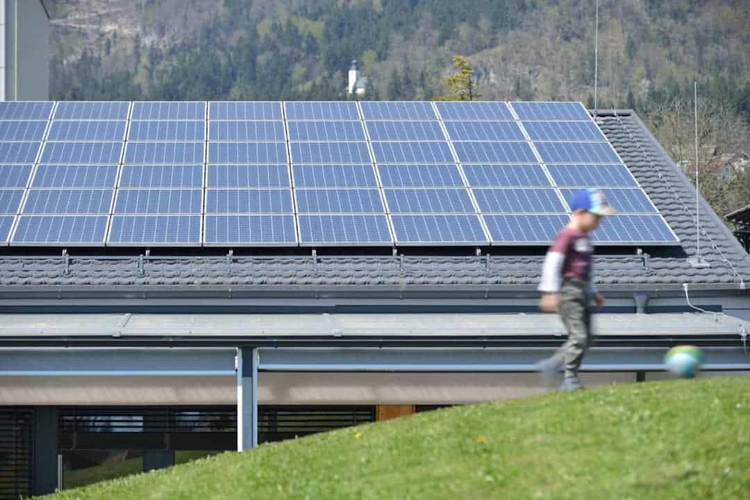 Za 10 milijonov novih nepovratnih finančnih spodbud za sončne elektrarne