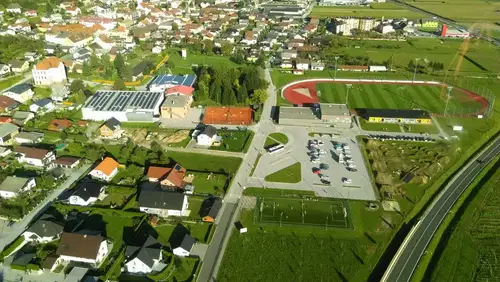 Zlati kamen 2025: Priznanje za inovativnost Občini Radlje ob Dravi, Ravne na Koroškem podeljen naziv občina zdravja