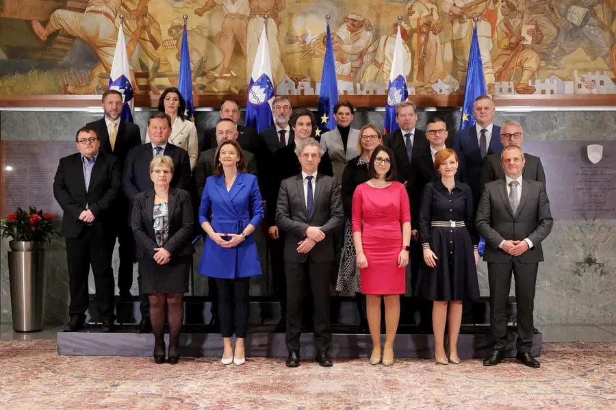 Sestavljena je nova vlada. Z reorganizacijo bo vlada svoje naloge izvajala še uspešneje