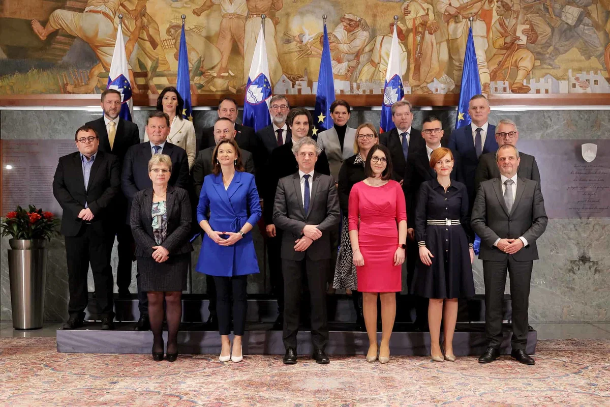 Sestavljena je nova vlada. Z reorganizacijo bo vlada svoje naloge izvajala še uspešneje