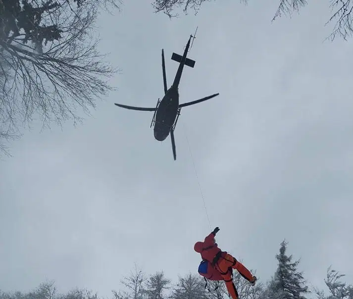 Nove podrobnosti glede plazu, ki je na Uršlji gori odnesel turnega smučarja (FOTO)