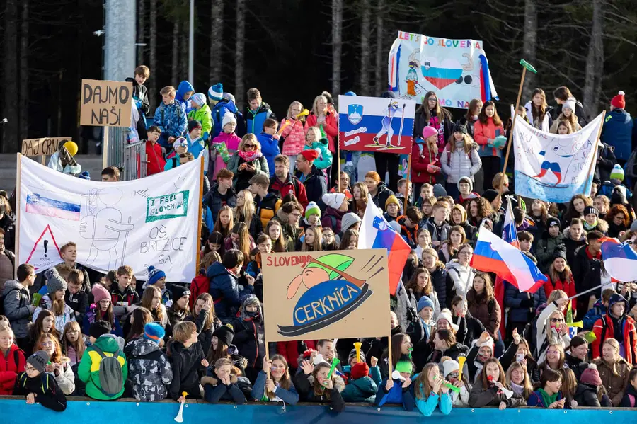 V okviru akcije Otroci Triglava je več kot 2.500 otrok iz vse Slovenije že devetič navijalo na Pokljuki. Med njimi so bili tudi otroci OŠ Koroški jeklarji (FOTO)