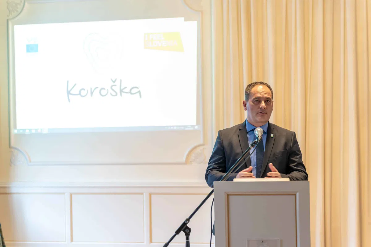 FOTO: Novi župan Dravograda Anton Preksavec pripravil novoletni sprejem