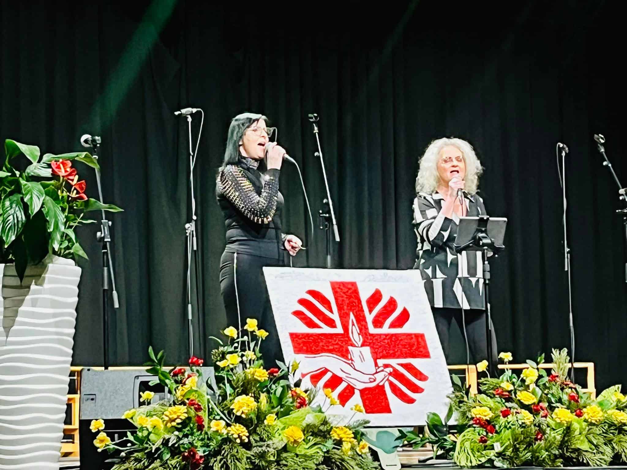 Na Prevaljah so sinoči izpeljali uspešen dobrodelni koncert za družine v stiski