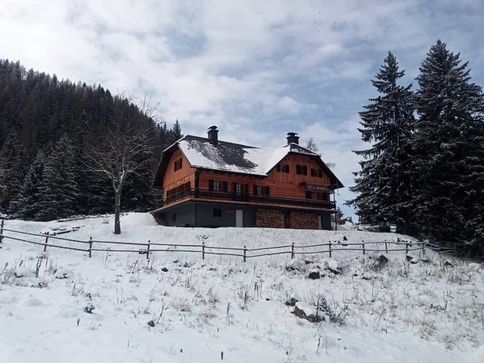 Si želite postati najemnik planinske postojanke? Tukaj je vaša priložnost za najem koče v Grohotu