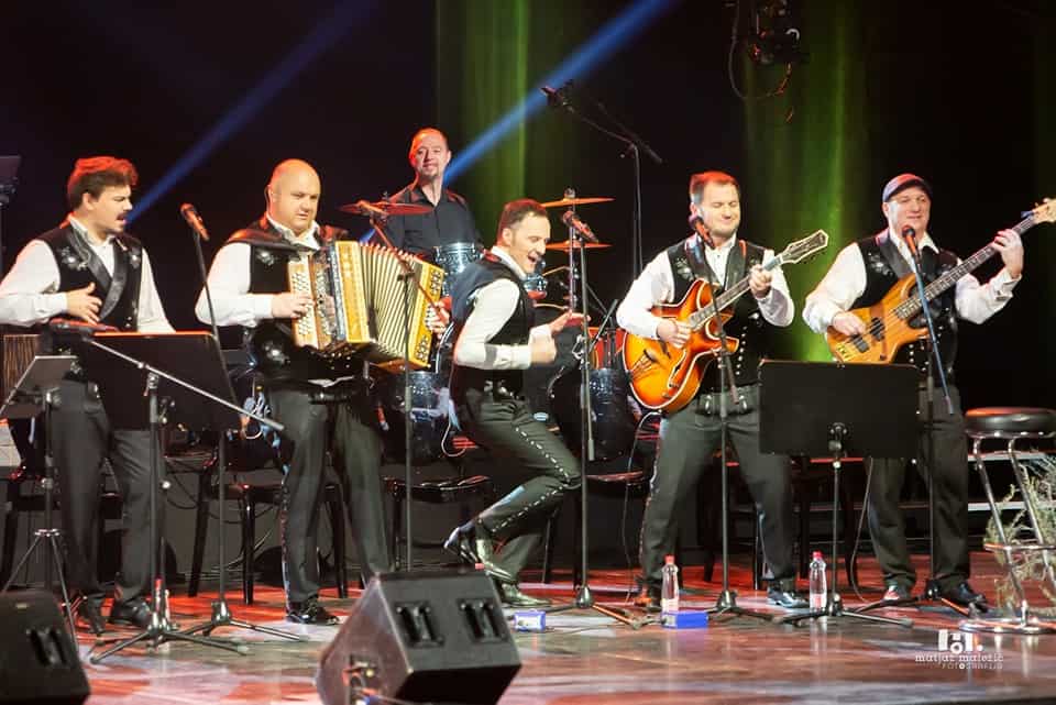 Na Ravnah bodo za zabavo poskrbeli eni in edini Modrijani