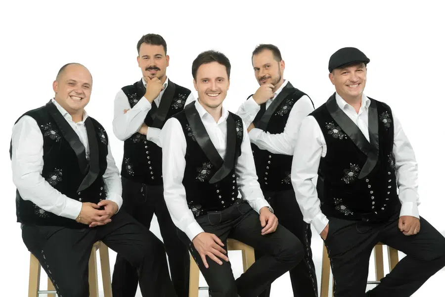 V Dravogradu z Modrijani prirejajo nepozaben večer ob dnevu žena