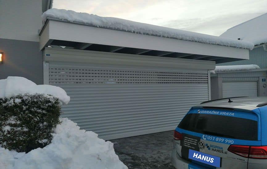 Garažna vrata za dva avtomobila