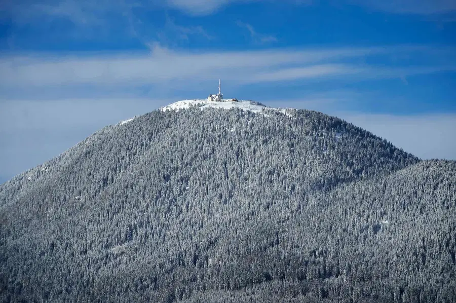 Vabilo na pohod na Uršljo goro ob zimskih kulturnih srečanjih