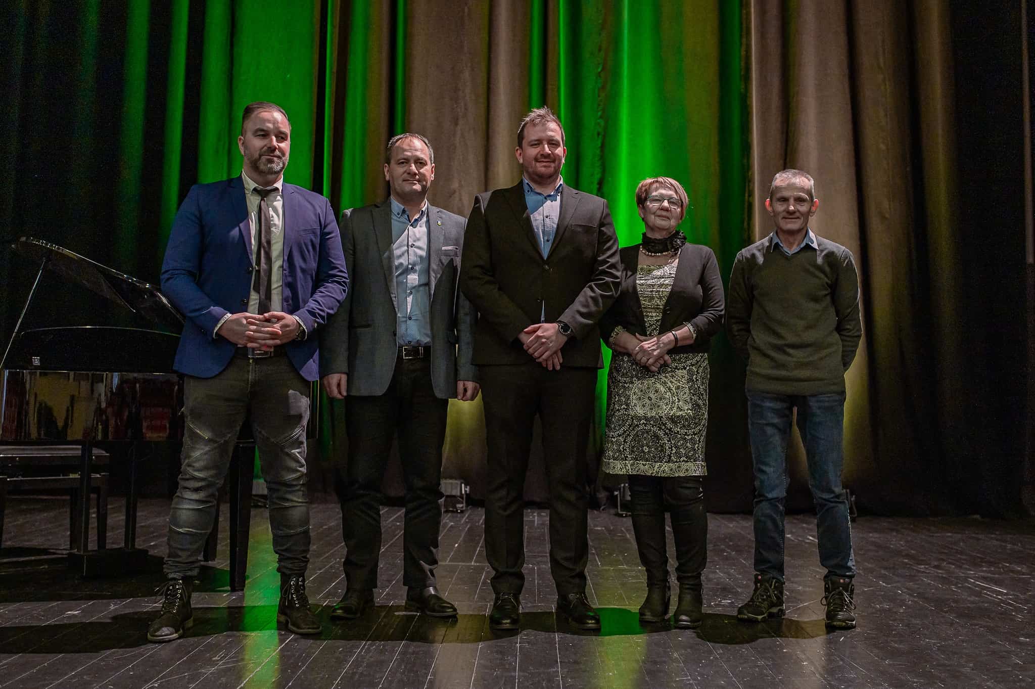 Župani s pripombami na zakon o obnovi, želijo pospešitev postopkov