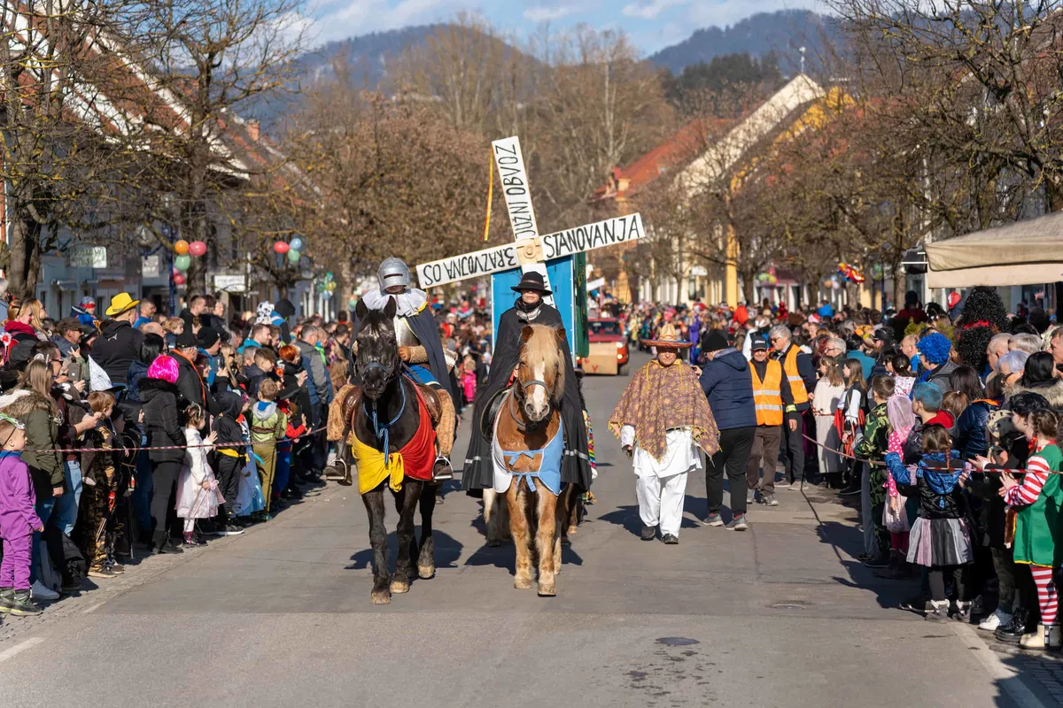 Pust po pojasnilu etnologov čas okrepljenega pomena dediščine in medsebojne povezanosti