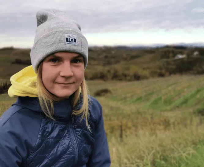 Ema Klinec v Vikersundu kot prva smučarska skakalka preskočila 200 m