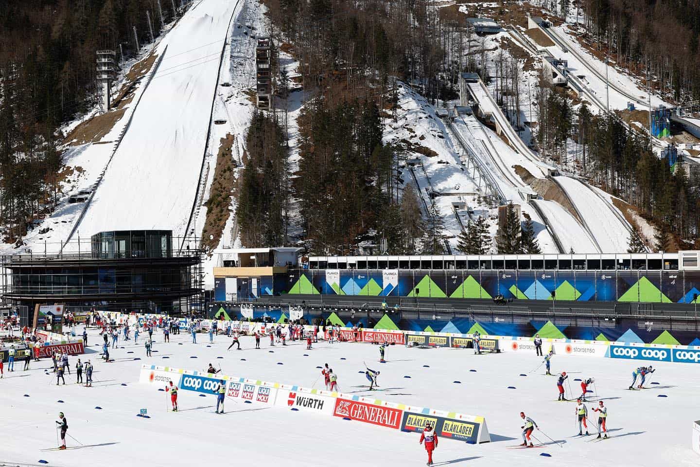 Timi Zajc svetovni prvak na veliki skakalnici v Planici 