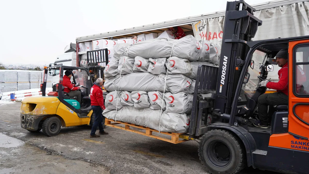 <strong>Rdeči križ Slovenije poziva za pomoč prizadetim v rušilnih potresih v Turčiji in Siriji</strong>