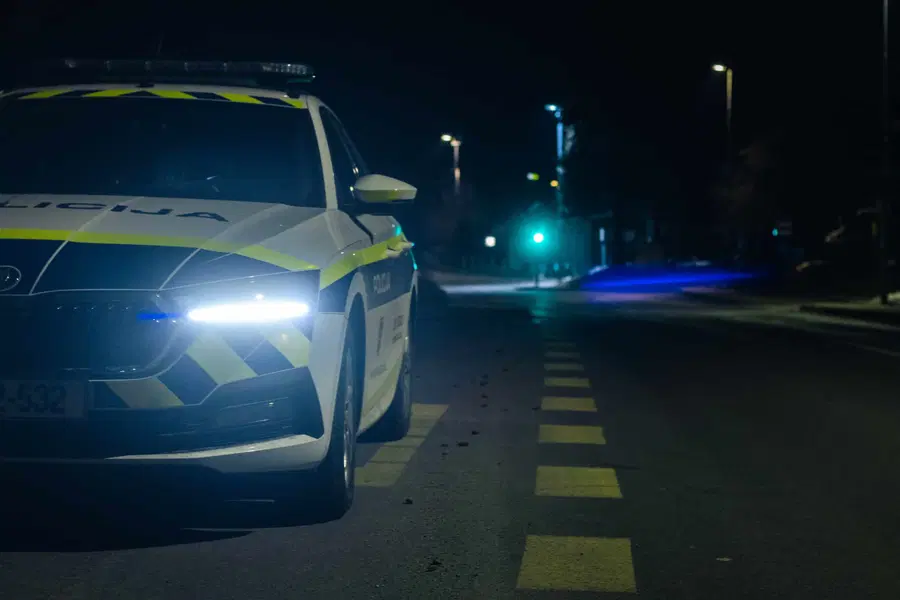 V Slovenj Gradcu voznik prevažal 22 državljanov Sirije