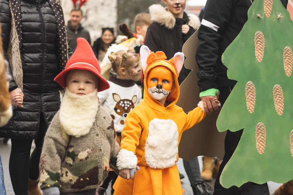 Pustna povorka v Črni na Koroškem privabila veliko maškar