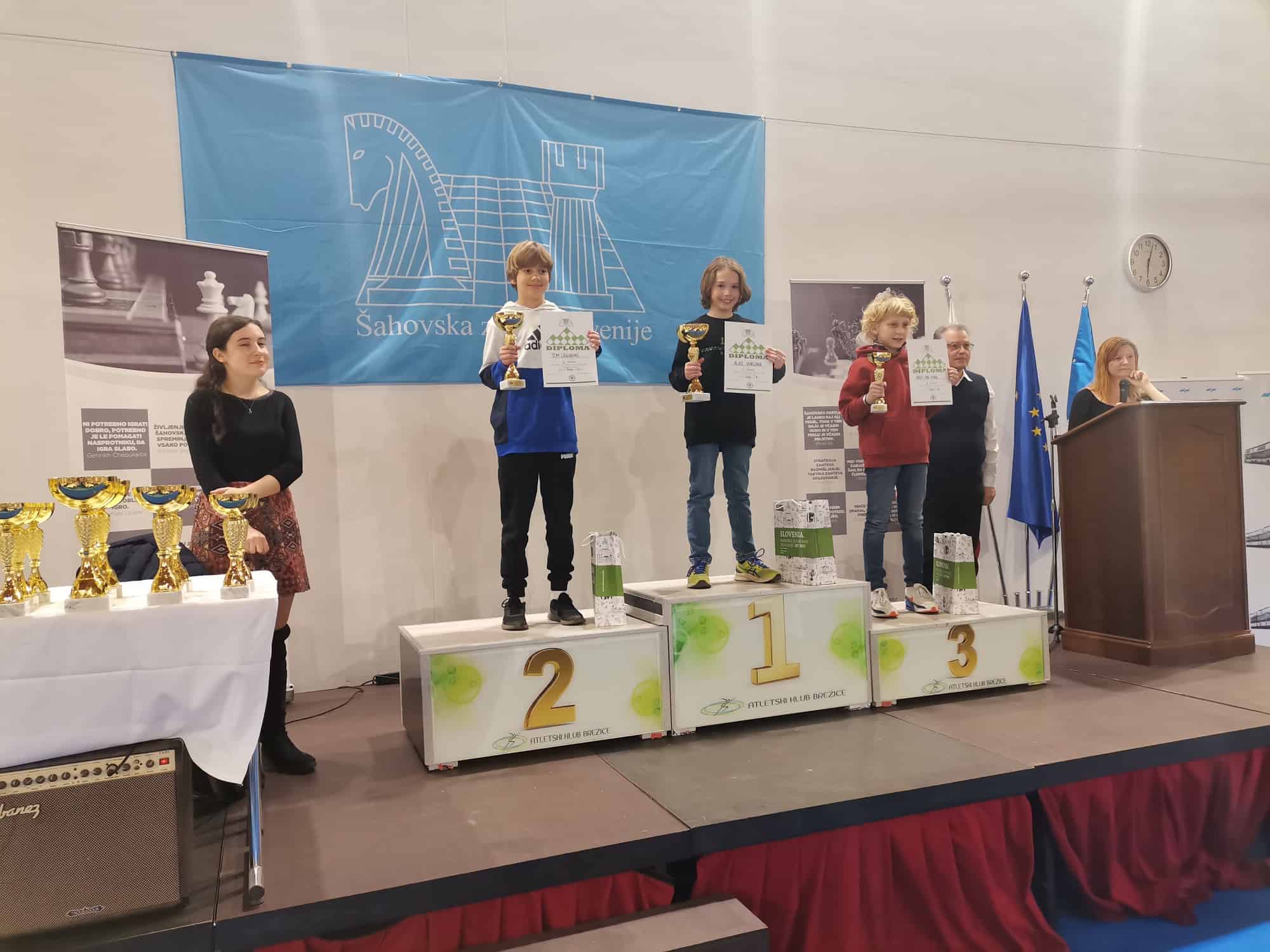 Aljaž Skarlovnik je v pospešenem šahu postal državni prvak do 12 let starosti