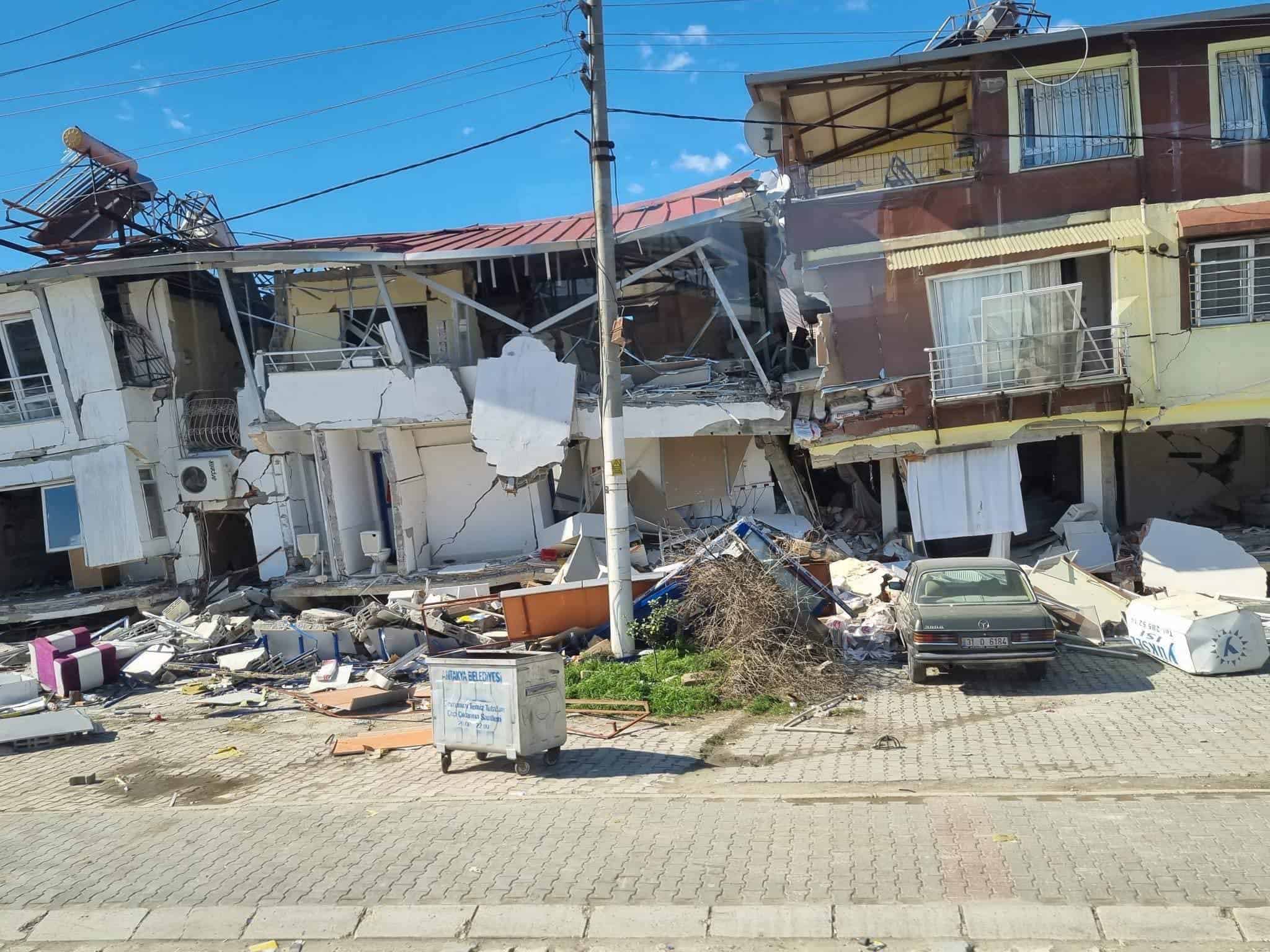 Slovenska enota za iskanje in reševanje se javlja iz Turčije. Med njimi je tudi Korošec Aleksander Zlatar