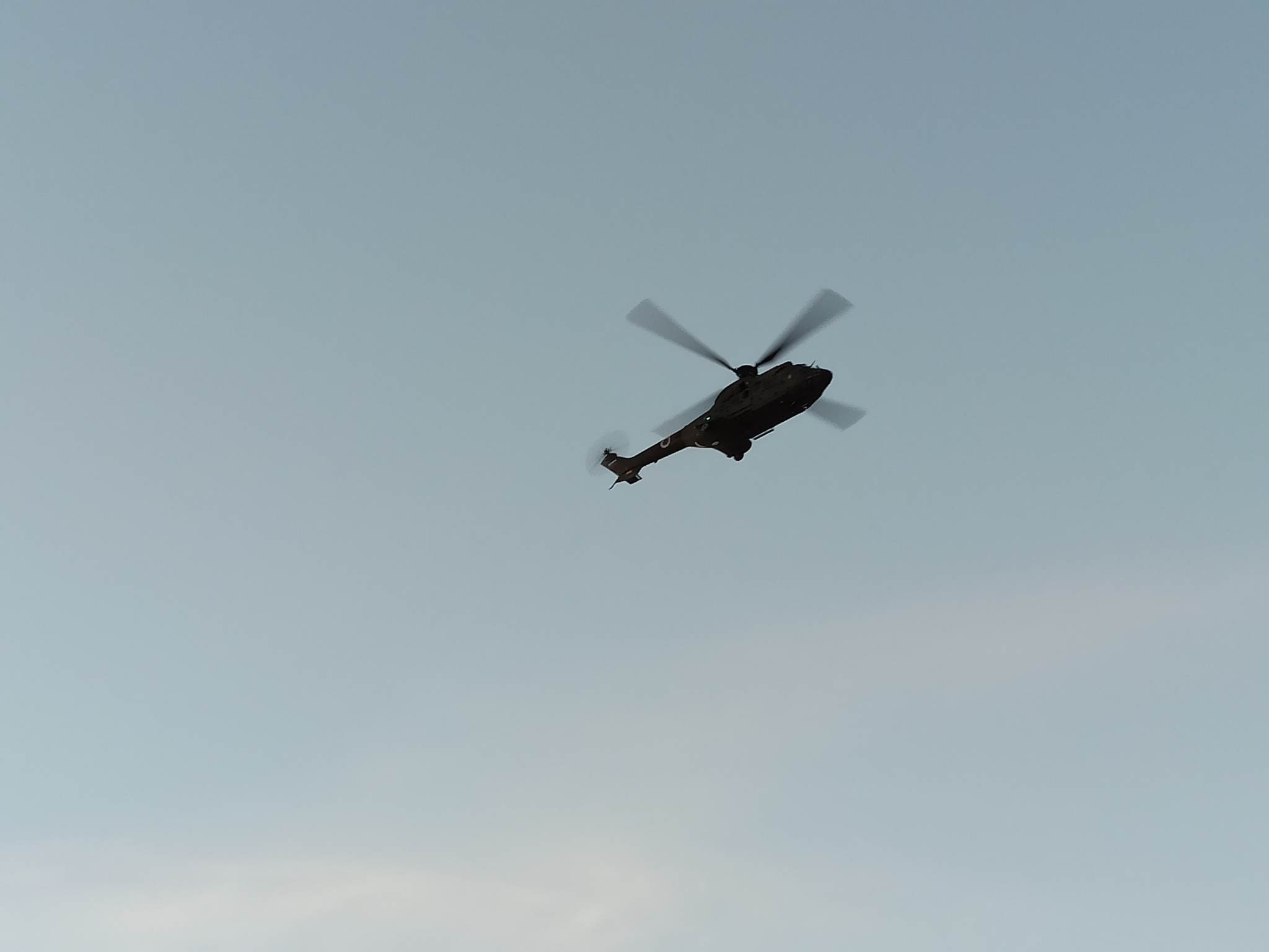 Mladoletno osebo na smučišču ukleščil tekoči trak. Hudo poškodovano so prepeljali v UKC Maribor