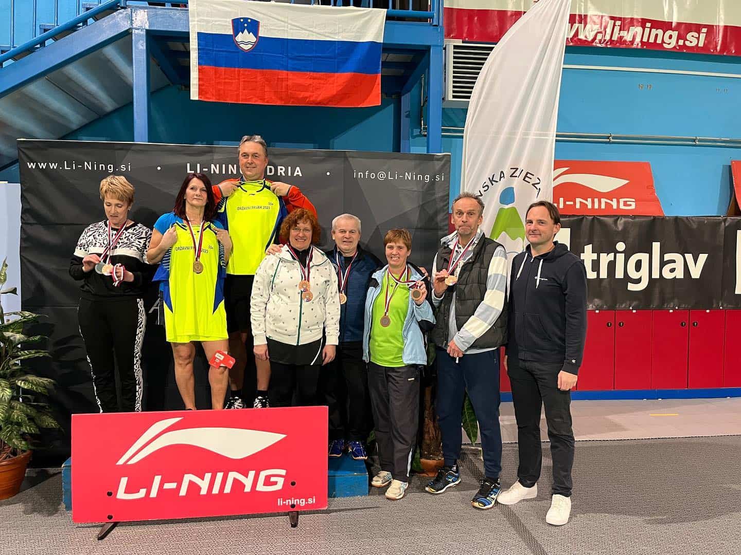 Včerajšnje deseto državno veteransko prvenstvo v badmintonu je prineslo kar devet medalj