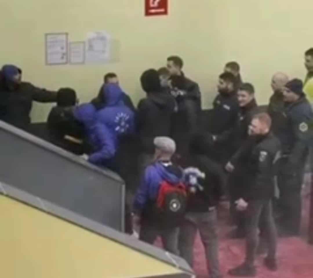 Incident v Rdeči dvorani, razgrajalo preko 100 ciprskih navijačev