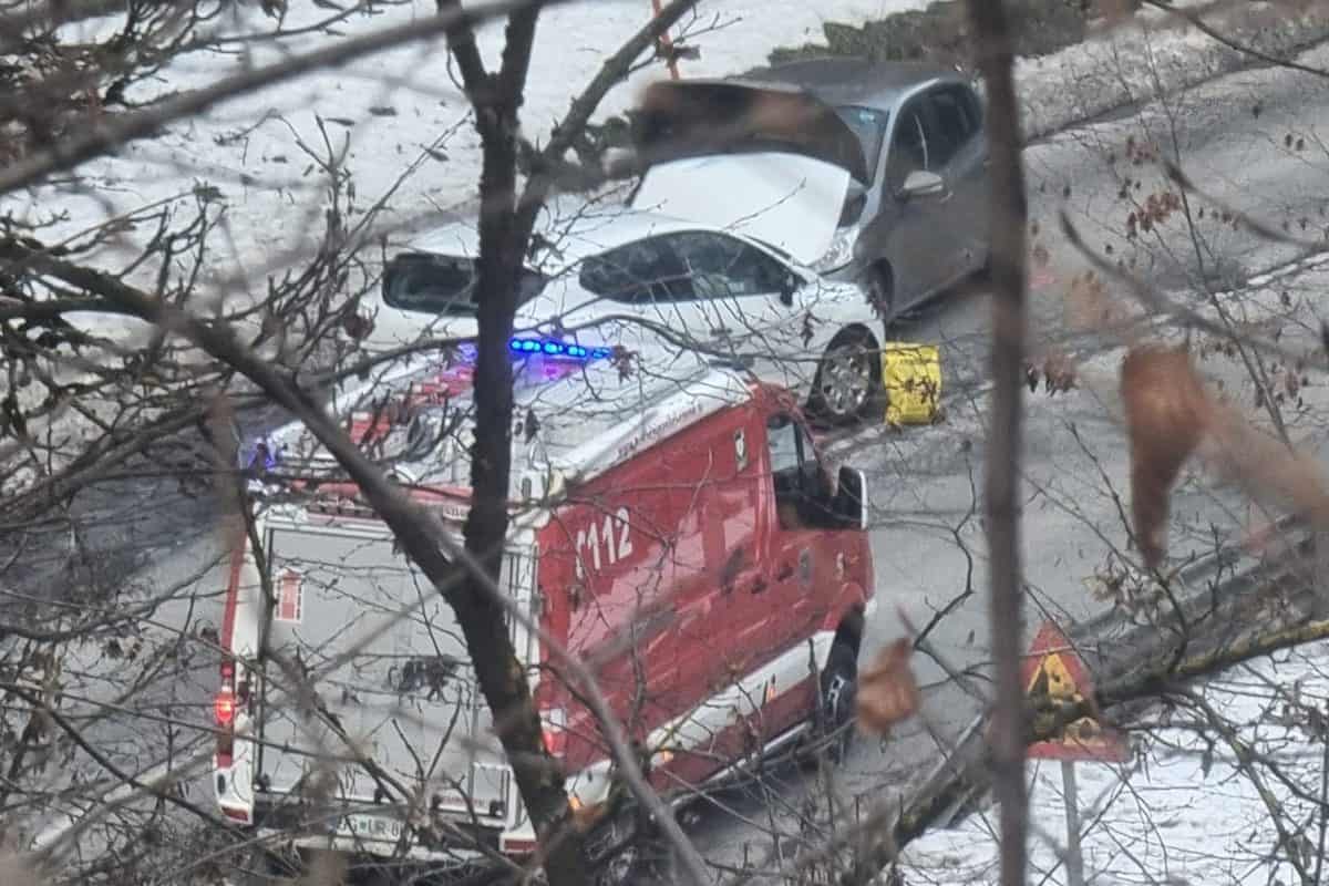 Kdo so junaki, ki so sinoči nesebično pomagali v prometni nesreči in ogreli srca Korošcem?