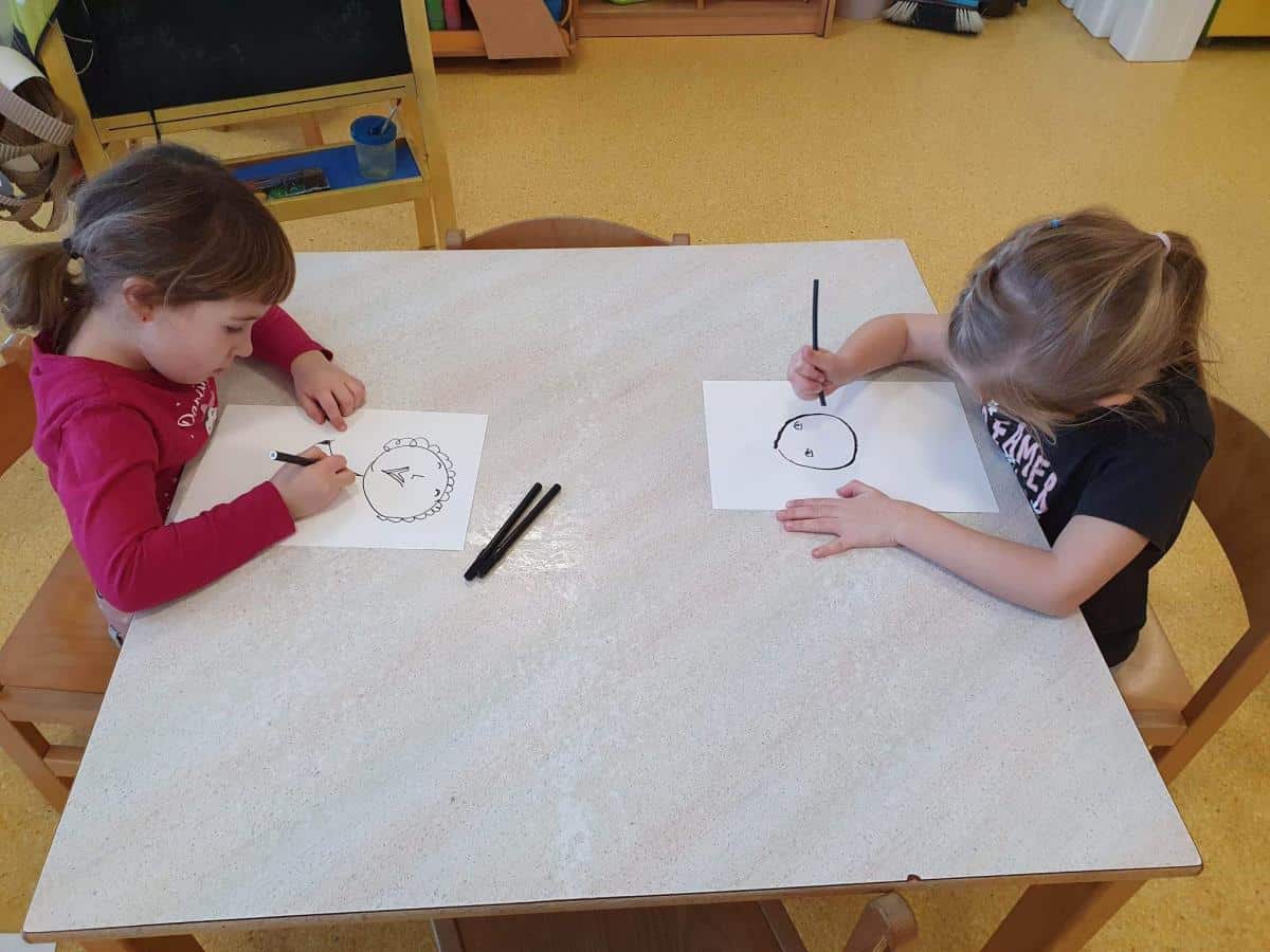 V čast kulturnemu prazniku tudi razstava otroških risbic v Mestni hiši na Ravnah