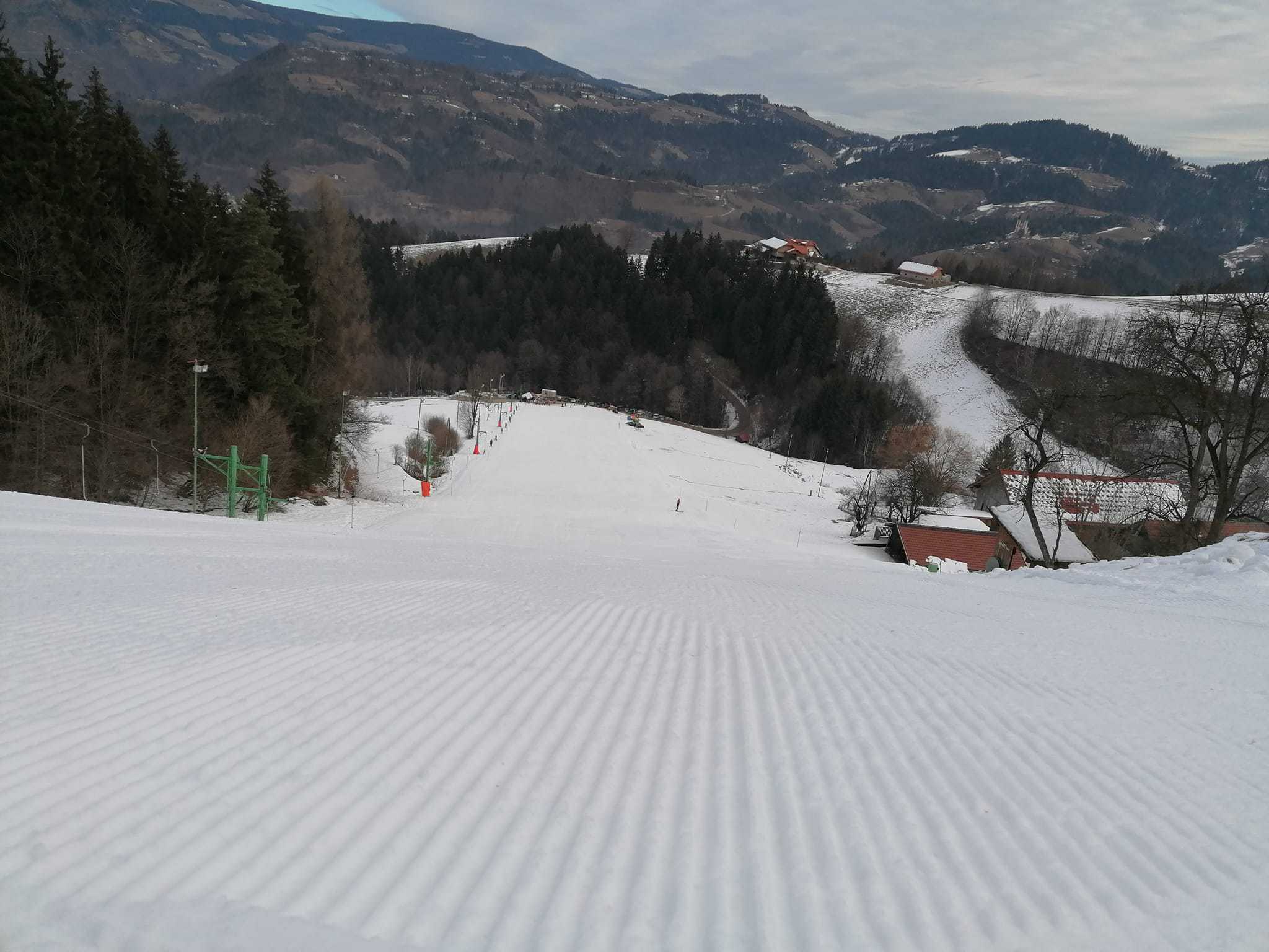 Na počitniško smuko na smučišče Bukovnik