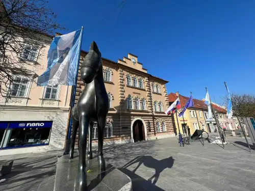 V Slovenj Gradcu načrtujejo obnovo ateljeja slikarja Karla Pečka