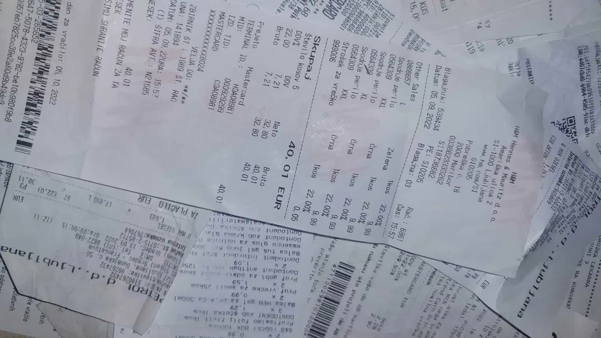 Izročanje računov v papirni ali elektronski obliki bo spet obvezno