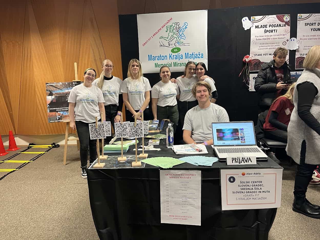 Slovenjgraški dijaki prejeli zlato priznanje na tekmovanju Več znanja za več turizma (FOTO)