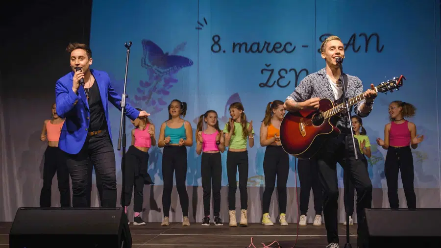 V Radljah ob Dravi že več kot dve desetletji slavijo ženske (FOTO)