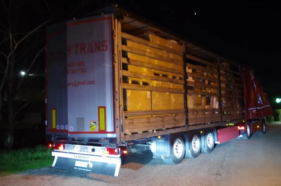 Policisti med poostrenim nadzorom tovornega prometa zaznali več kršitev