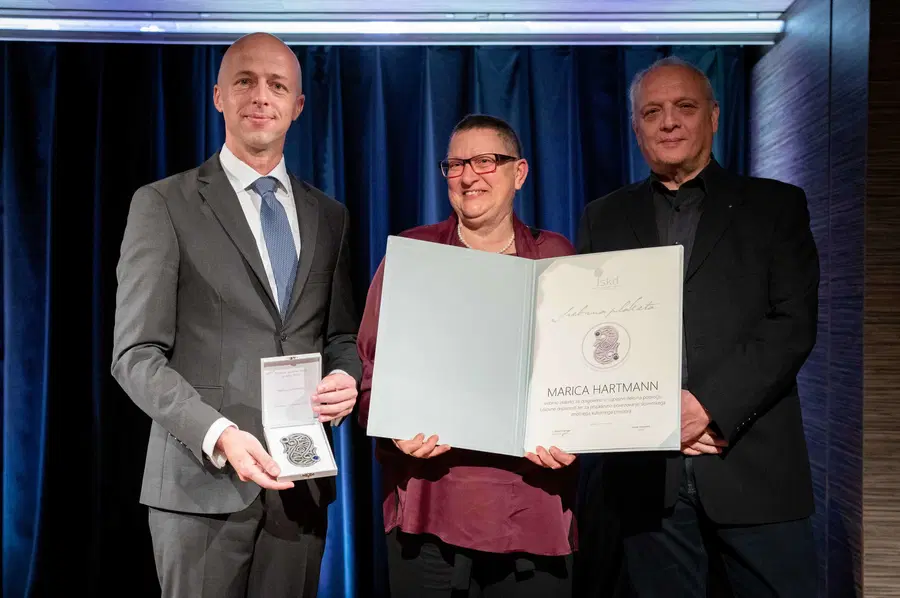 Korošica Marica Hartmann je prejemnica srebrne plakete na področju ljubiteljske kulture