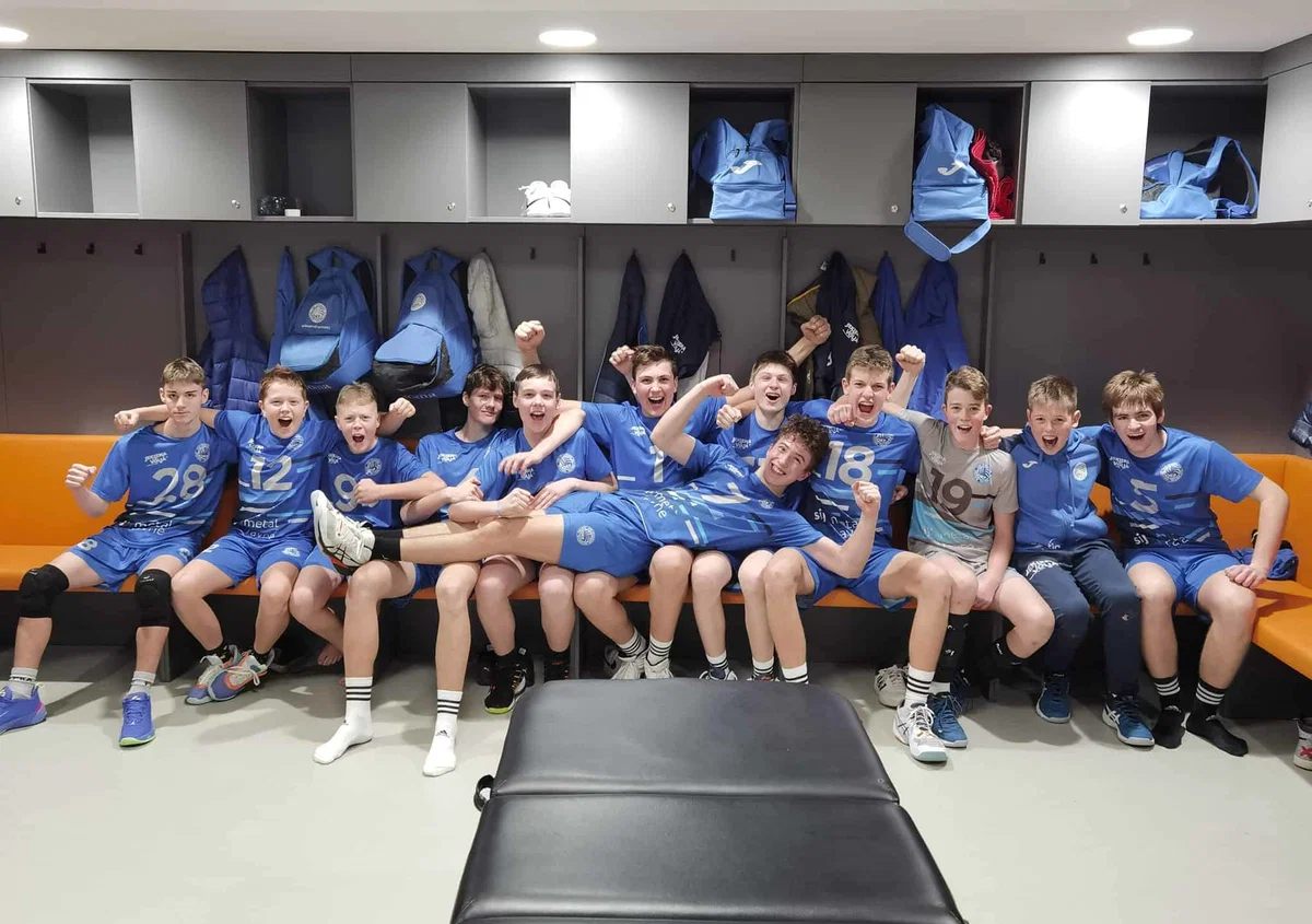 Odbojkarski klub Fužinar in njihovi starejši dečki nadaljujejo niz zmag