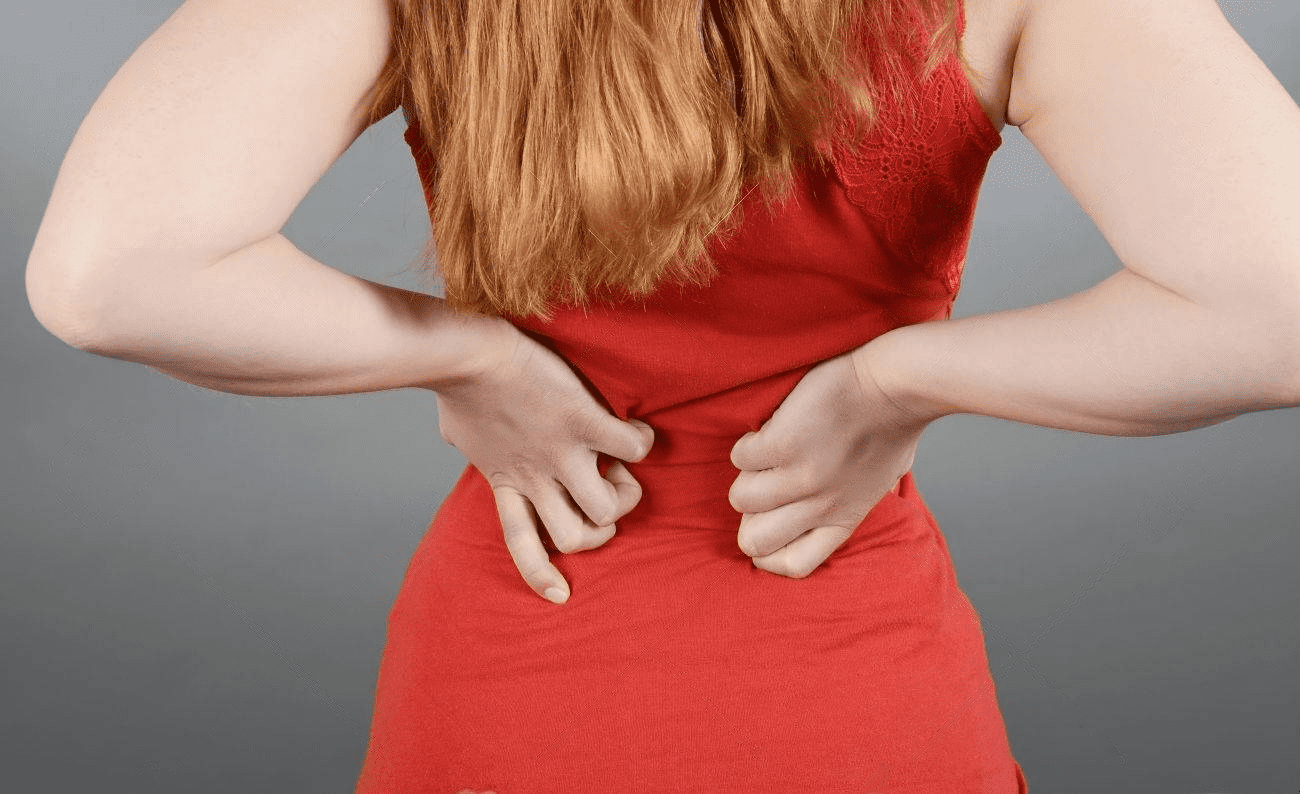 Išias – kaj je, zakaj se pojavi in kako si lahko pomagamo