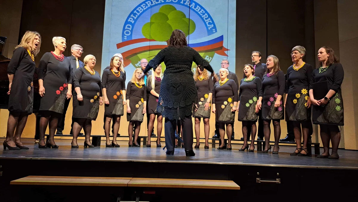 Sinoči je v Kulturnem domu Pliberk potekalo 56. srečanje pevskih zborov Od Pliberka do Traberka